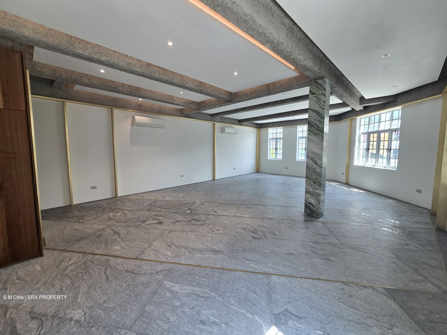 New Bridge Road (D1), Office #588801061